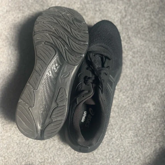 Asics Black Men's Athletic Training Shoes - Picture 2 of 6